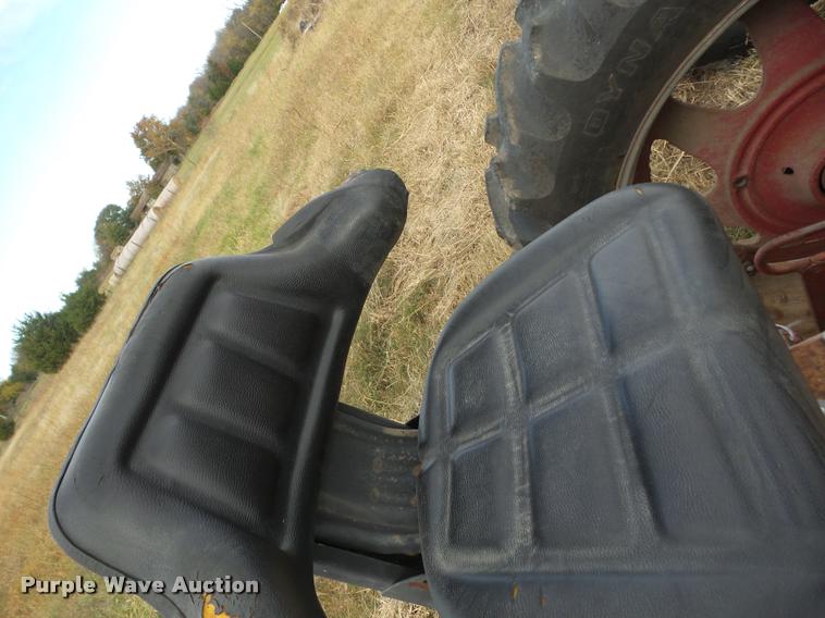 image for item AG9132 1960 Mccormick Farmall 460 tractor