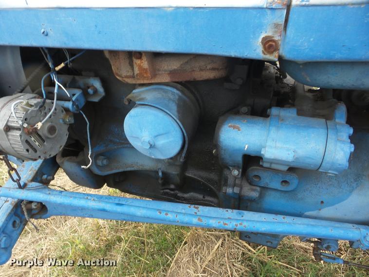 image for item AG9133 1967 Ford 3000 tractor