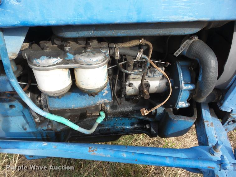 image for item AG9133 1967 Ford 3000 tractor