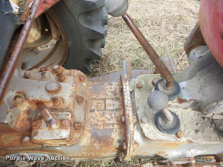 image for item AG9134 1959 Massey-Ferguson MH50 tractor