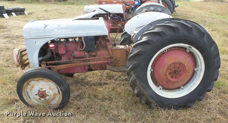 image for item AG9136 1949 Ford 8N tractor