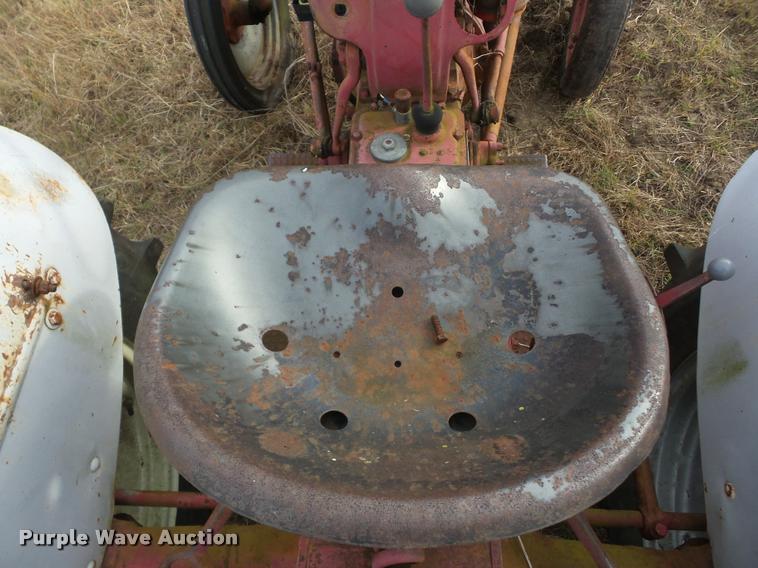 image for item AG9136 1949 Ford 8N tractor