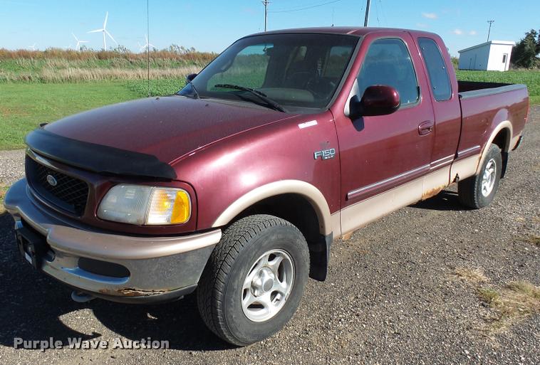 image for item AL9092 1997 Ford F150 SuperCab pickup truck