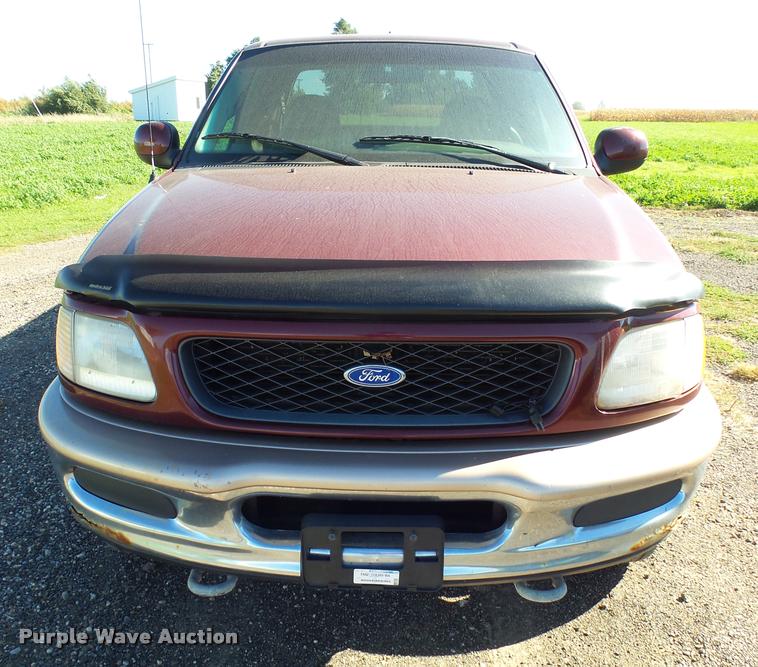 image for item AL9092 1997 Ford F150 SuperCab pickup truck