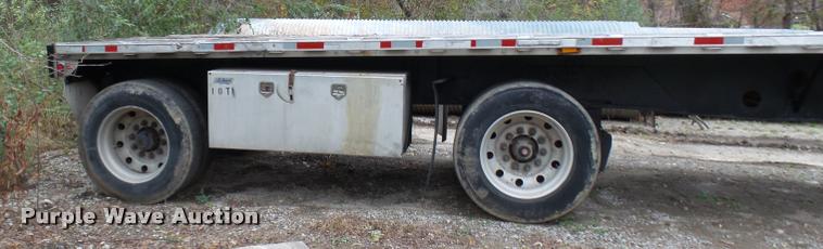 image for item AV9866 2000 Transcraft TL1000W2 flatbed trailer