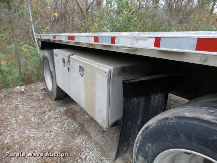 image for item AV9866 2000 Transcraft TL1000W2 flatbed trailer