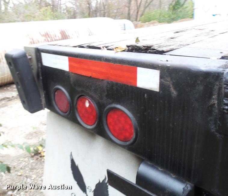 image for item AV9866 2000 Transcraft TL1000W2 flatbed trailer