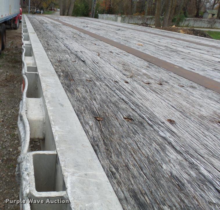 image for item AV9866 2000 Transcraft TL1000W2 flatbed trailer