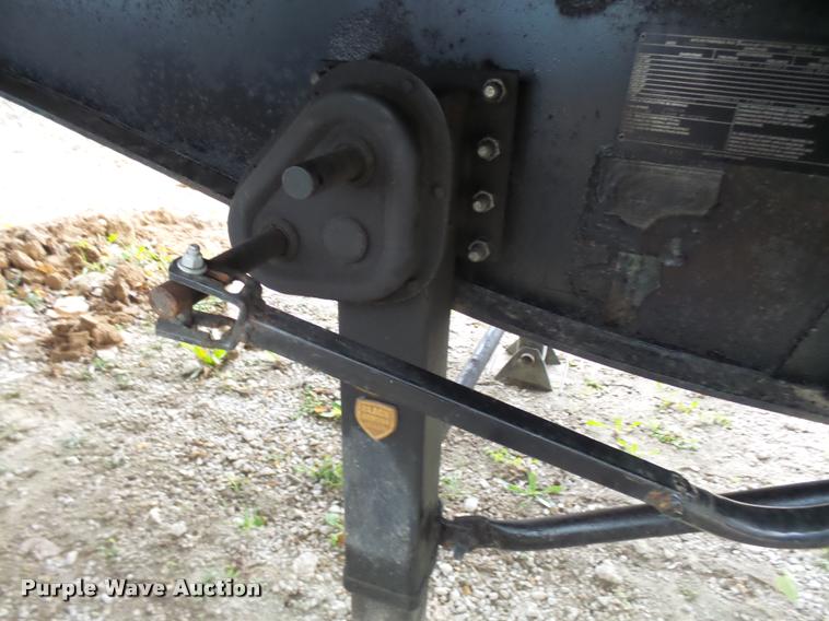 image for item AV9866 2000 Transcraft TL1000W2 flatbed trailer