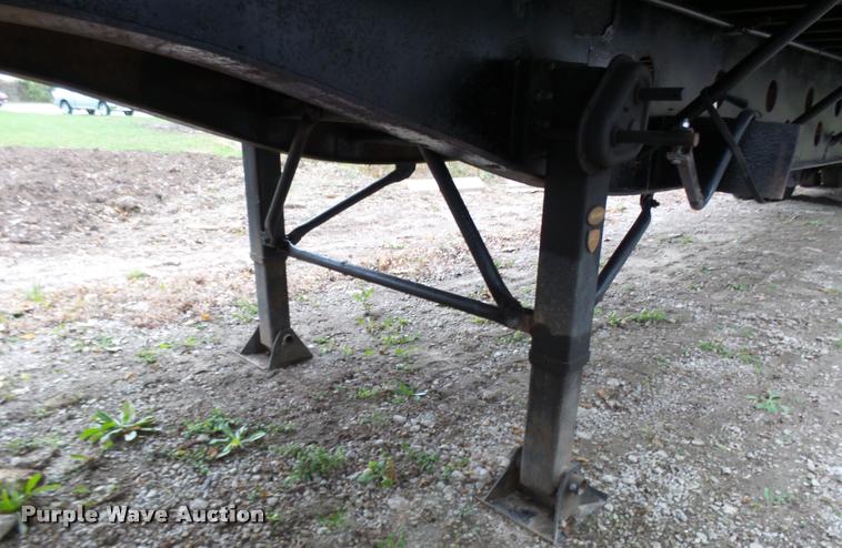 image for item AV9866 2000 Transcraft TL1000W2 flatbed trailer