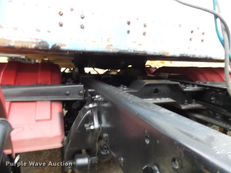 image for item AV9868 2006 Freightliner Columbia semi truck