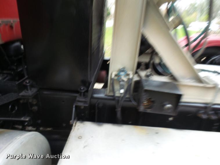 image for item AV9868 2006 Freightliner Columbia semi truck