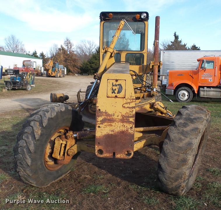 image for item AX9042 Dresser A560E motor grader