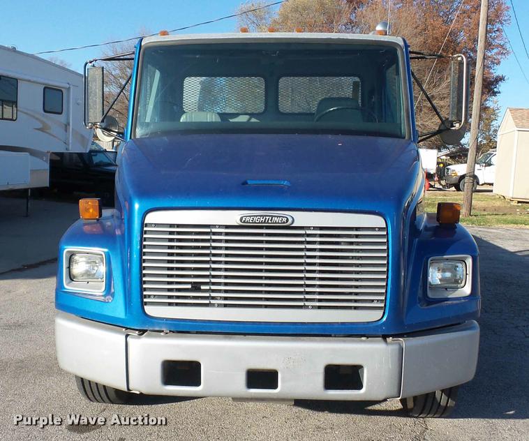 image for item AX9047 2002 Freightliner FL60 flatbed truck