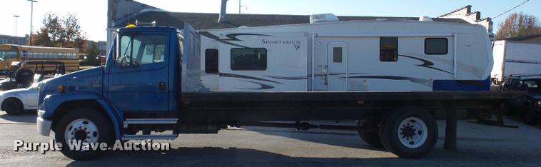 image for item AX9047 2002 Freightliner FL60 flatbed truck