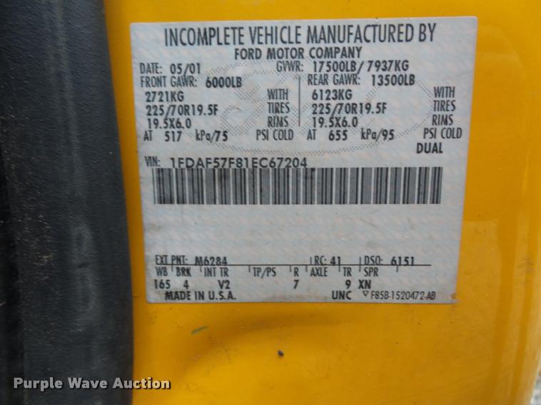 image for item BG9520 2001 Ford F550 flatbed truck