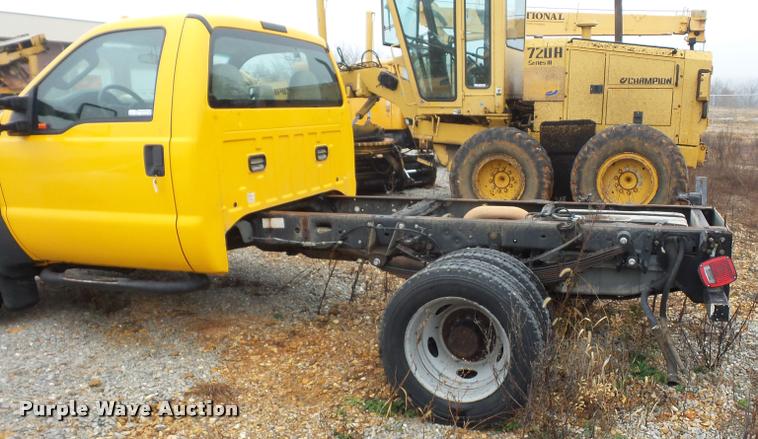 image for item BG9527 2008 Ford F450 Super Duty truck cab and chassis