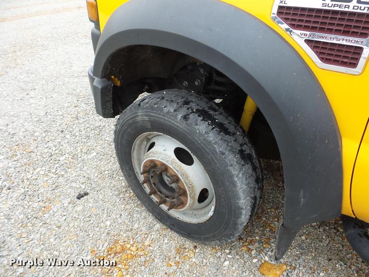 image for item BG9527 2008 Ford F450 Super Duty truck cab and chassis