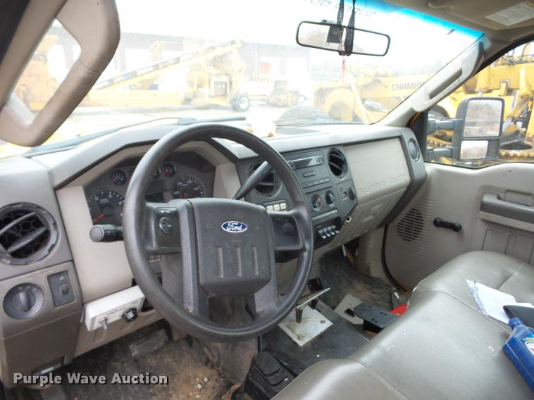 image for item BG9527 2008 Ford F450 Super Duty truck cab and chassis