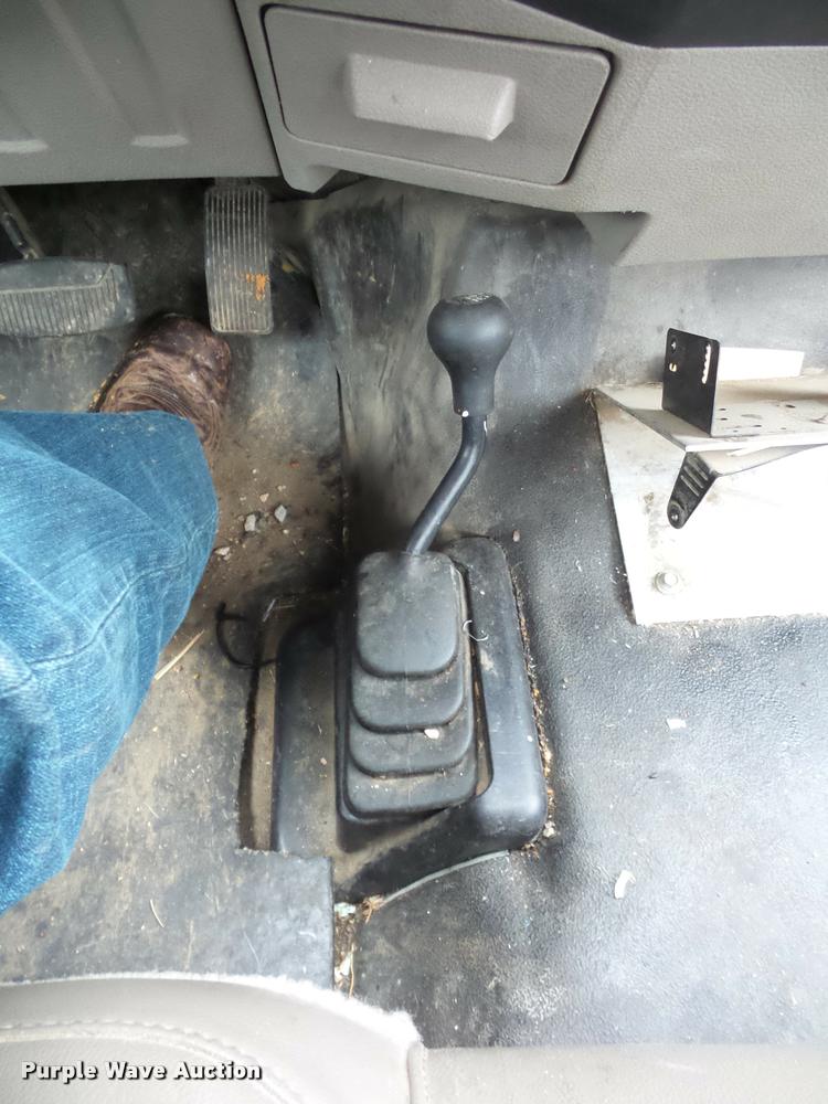 image for item BG9527 2008 Ford F450 Super Duty truck cab and chassis