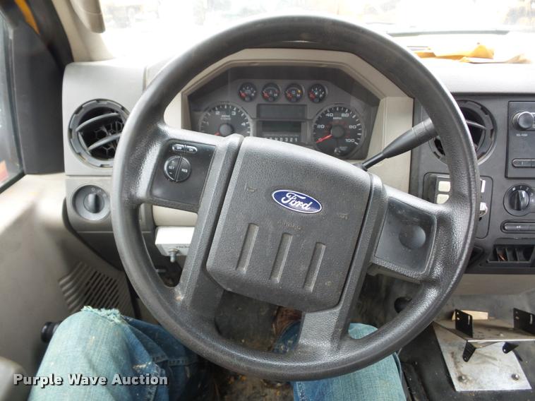 image for item BG9527 2008 Ford F450 Super Duty truck cab and chassis