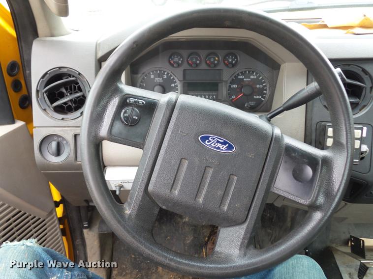 image for item BG9527 2008 Ford F450 Super Duty truck cab and chassis