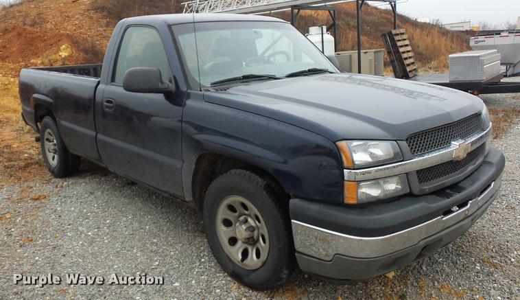 image for item BG9529 2005 Chevrolet Silverado 1500 pickup truck