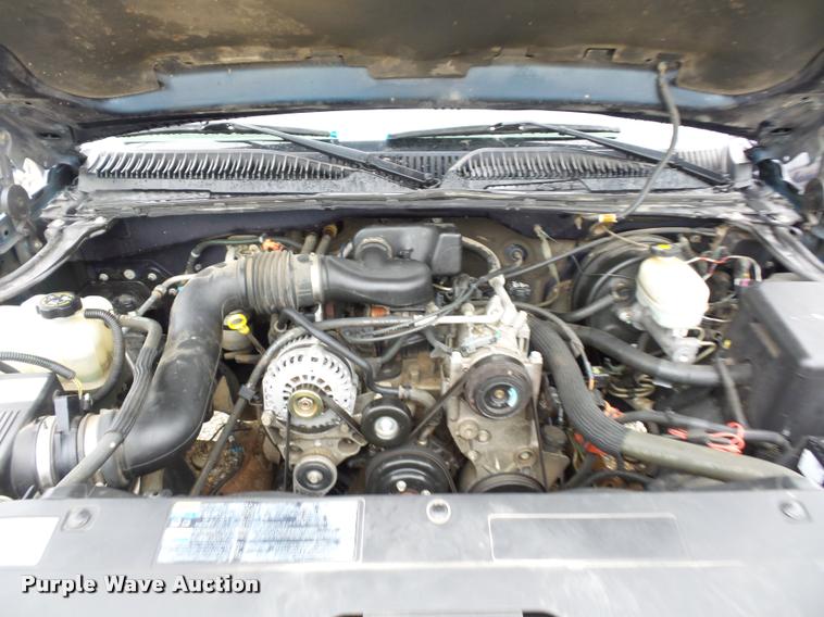 image for item BG9529 2005 Chevrolet Silverado 1500 pickup truck