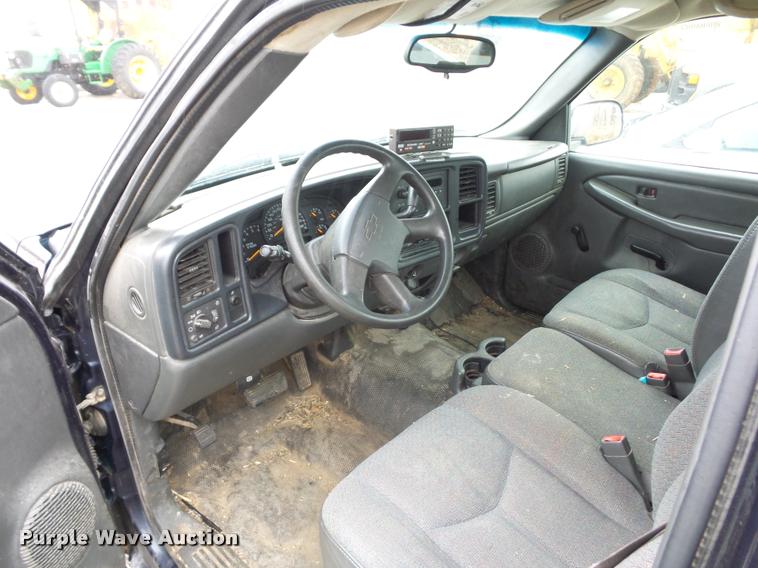 image for item BG9529 2005 Chevrolet Silverado 1500 pickup truck