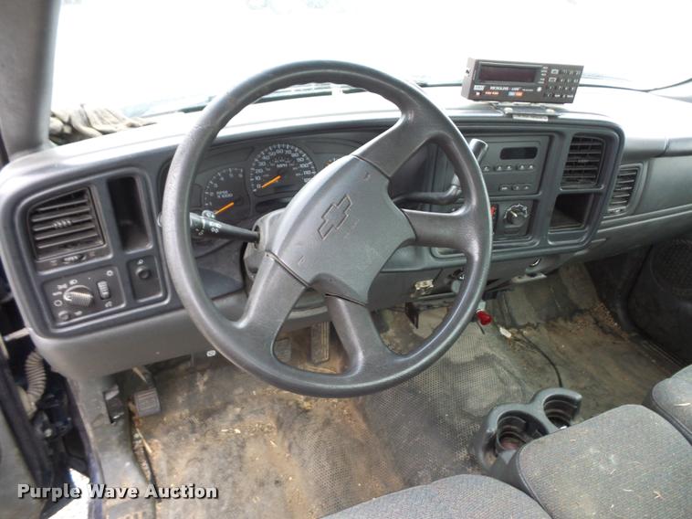 image for item BG9529 2005 Chevrolet Silverado 1500 pickup truck