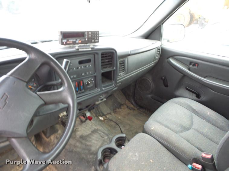 image for item BG9529 2005 Chevrolet Silverado 1500 pickup truck