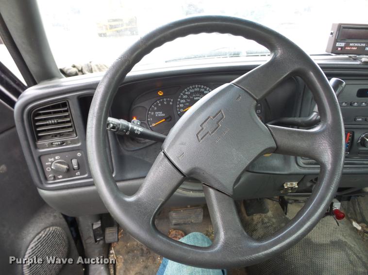 image for item BG9529 2005 Chevrolet Silverado 1500 pickup truck