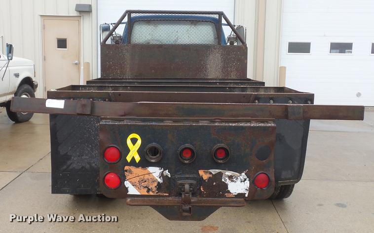 image for item BG9532 1977 Ford F600 truck cab and chassis