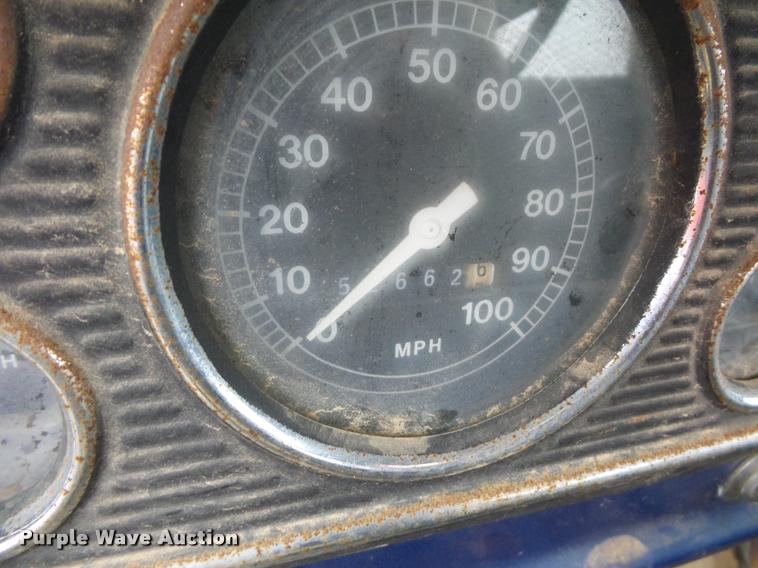 image for item BG9532 1977 Ford F600 truck cab and chassis