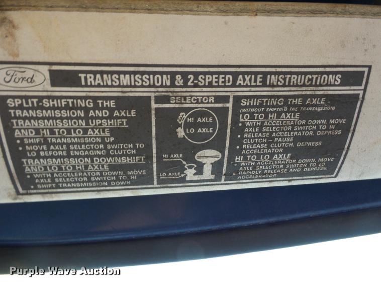 image for item BG9532 1977 Ford F600 truck cab and chassis