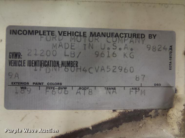 image for item BG9533 1982 Ford F600G truck cab and chassis