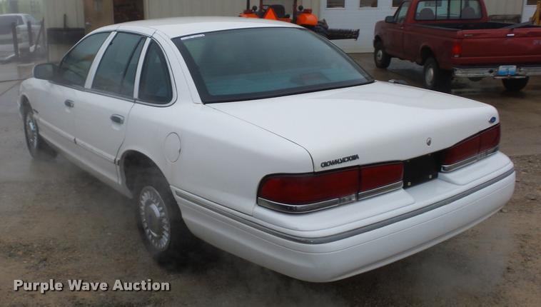 image for item BG9534 1995 Ford Crown Victoria Police Interceptor