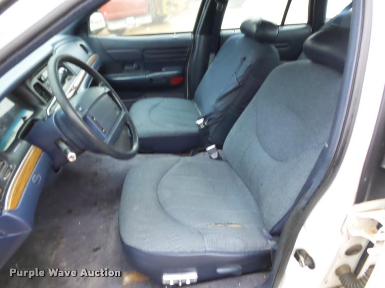 image for item BG9534 1995 Ford Crown Victoria Police Interceptor