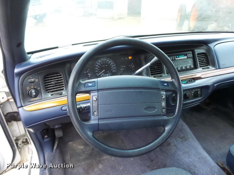 image for item BG9534 1995 Ford Crown Victoria Police Interceptor