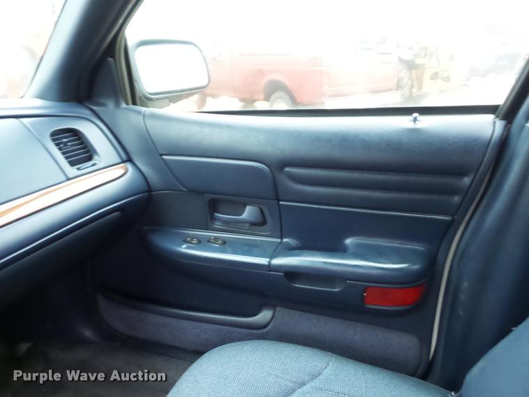 image for item BG9534 1995 Ford Crown Victoria Police Interceptor