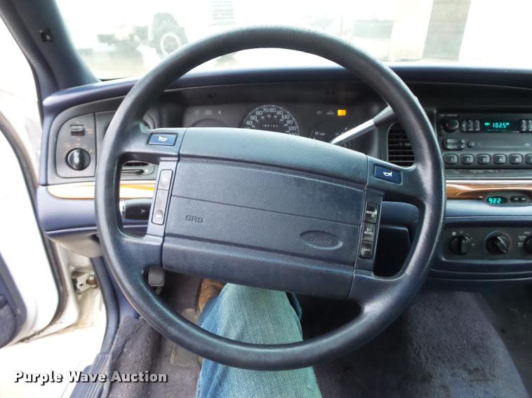 image for item BG9534 1995 Ford Crown Victoria Police Interceptor