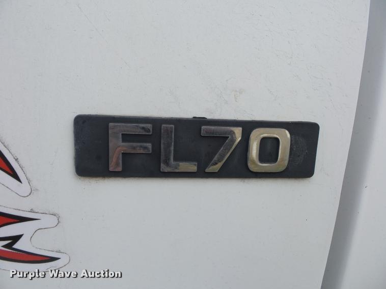 image for item BG9545 1999 Freightliner FL70 utility truck