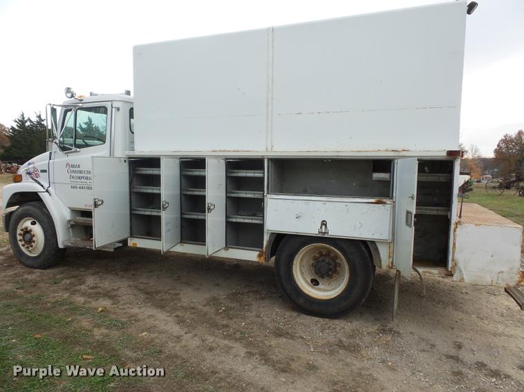 image for item BG9545 1999 Freightliner FL70 utility truck