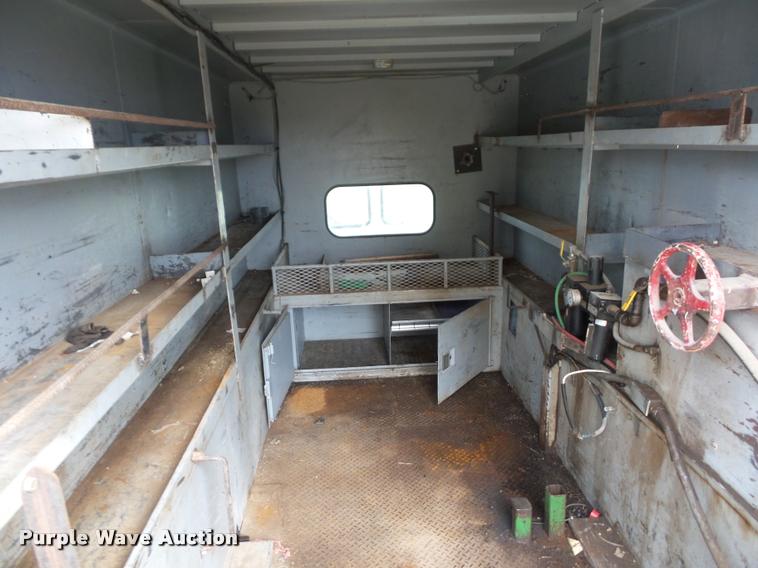 image for item BG9545 1999 Freightliner FL70 utility truck