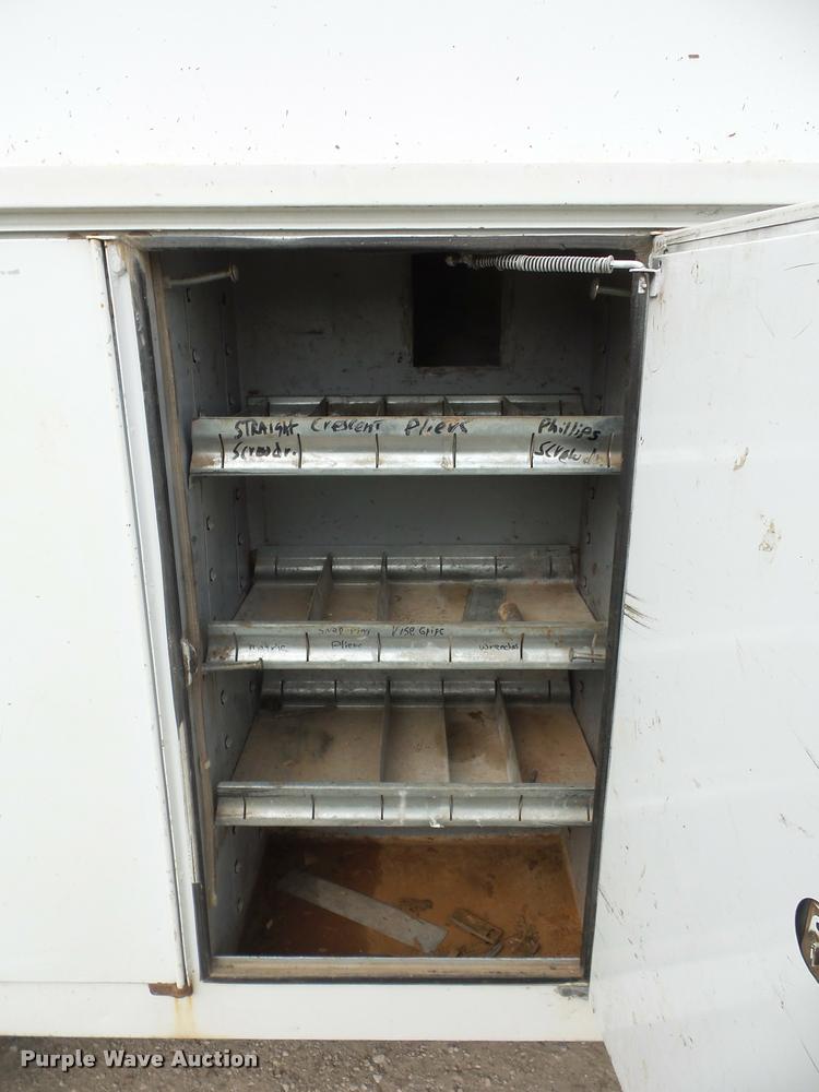 image for item BG9545 1999 Freightliner FL70 utility truck