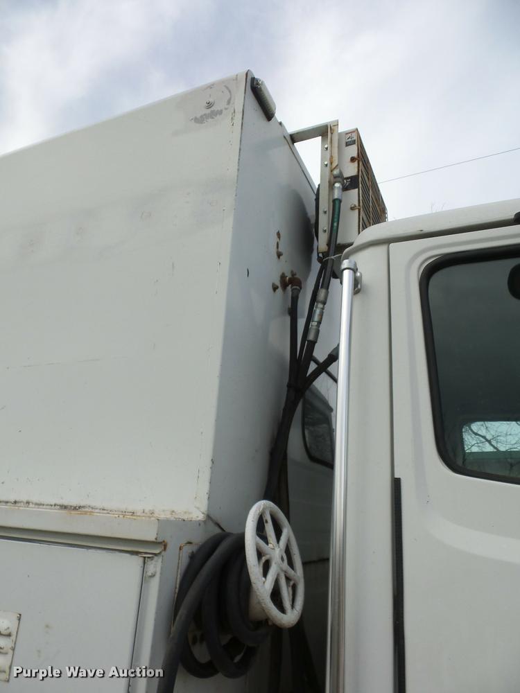 image for item BG9545 1999 Freightliner FL70 utility truck