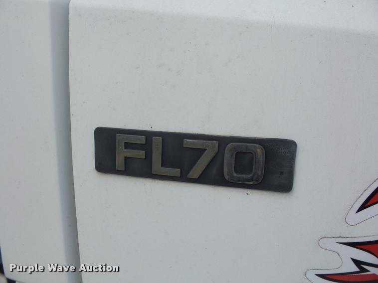 image for item BG9545 1999 Freightliner FL70 utility truck
