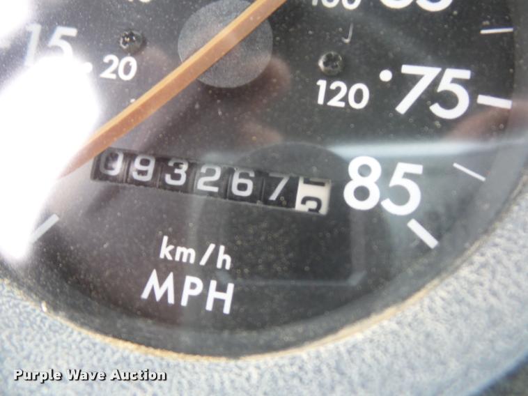 image for item BG9545 1999 Freightliner FL70 utility truck