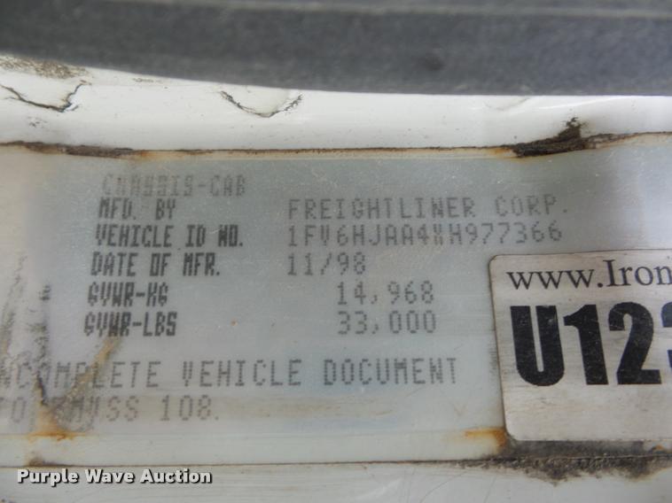 image for item BG9545 1999 Freightliner FL70 utility truck