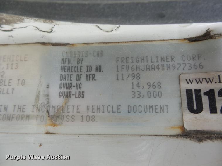 image for item BG9545 1999 Freightliner FL70 utility truck